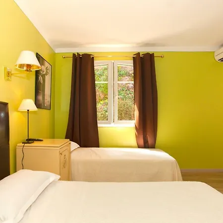 Macchia E Mare Pietracorbara