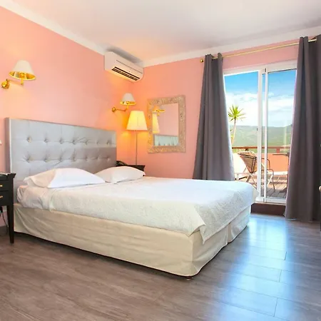 Hotell Macchia E Mare